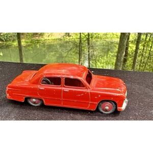 Rare Dinky Toys GB 139 A Red Ford Sedan berline rouge 1/43 -T24